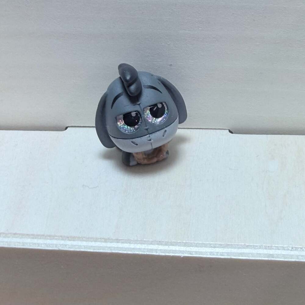 Disney Doorables Eeyore with Rope Ultra Rare Figure Series 9 Winnie the Pooh